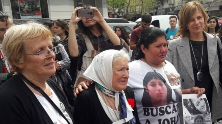 Rosa Bru, Nora Cortiñas, Marta Ramallo y Florencia Saintout piden Justicia por Johana