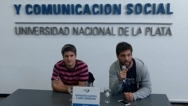 Se llevó a cabo una entrevista abierta al periodista Ariel Senosiain