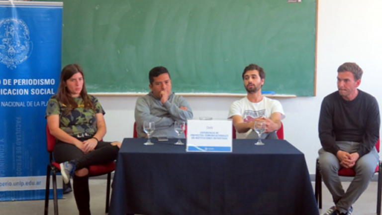 Matías García, Juan Saenz, Alfredo Córdova y Camila Costa