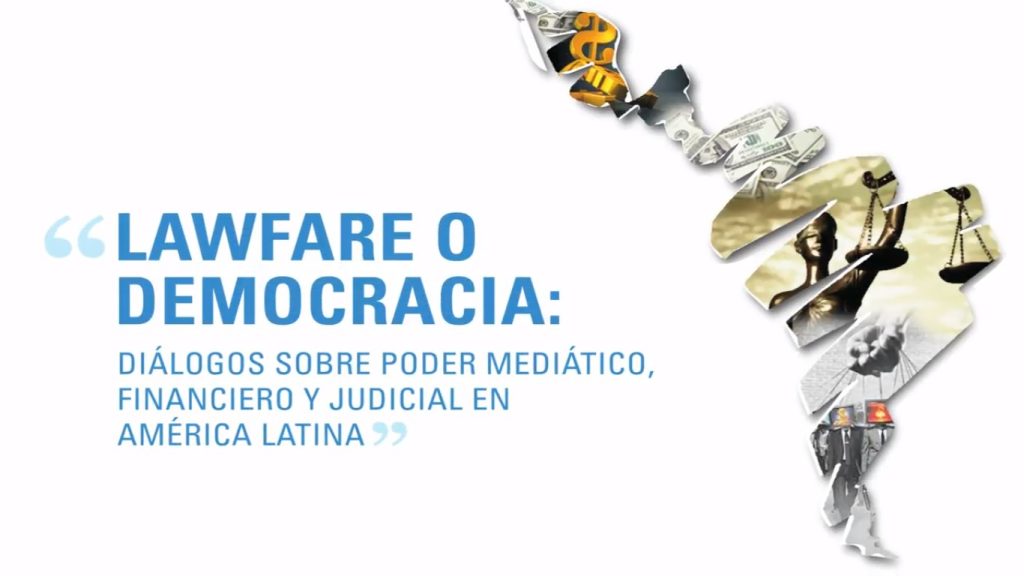 imagen de america latina con el título Lawfare o Democracia